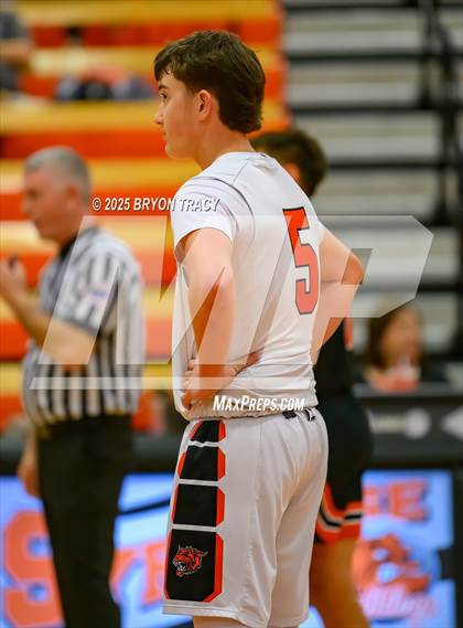 Thumbnail 3 in Cheyenne Wells vs. Elkhart photogallery.