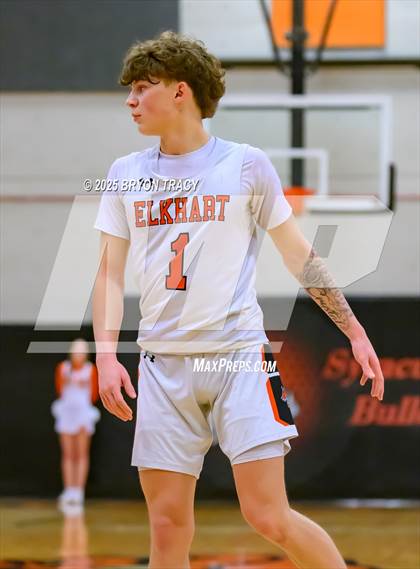 Thumbnail 2 in Cheyenne Wells vs. Elkhart photogallery.