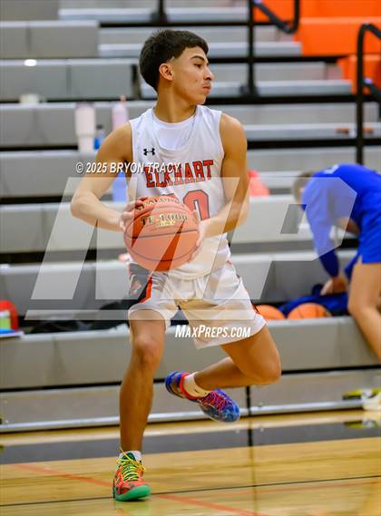 Thumbnail 2 in Cheyenne Wells vs. Elkhart photogallery.