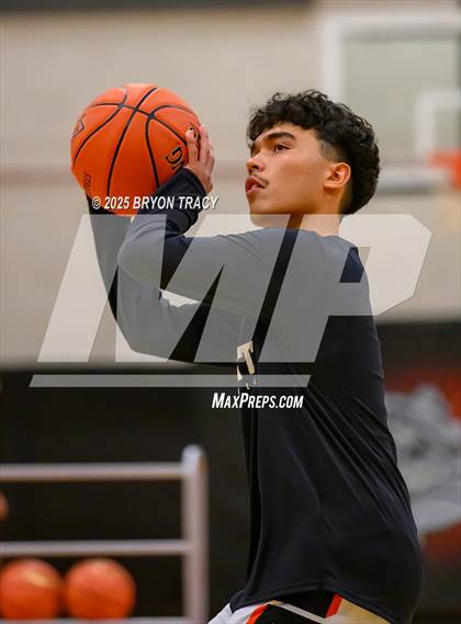 Thumbnail 2 in Cheyenne Wells vs. Elkhart photogallery.