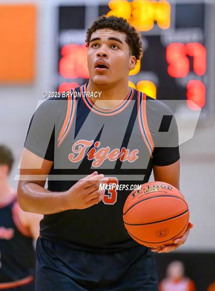 Thumbnail 2 in Cheyenne Wells vs. Elkhart photogallery.