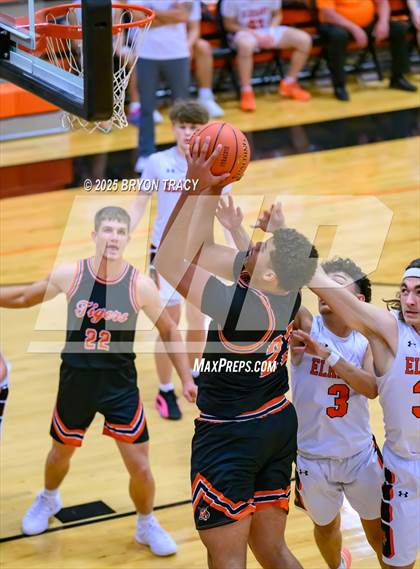 Thumbnail 2 in Cheyenne Wells vs. Elkhart photogallery.