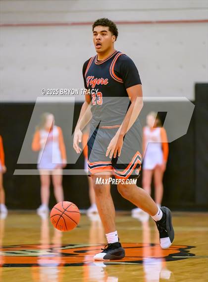 Thumbnail 1 in Cheyenne Wells vs. Elkhart photogallery.