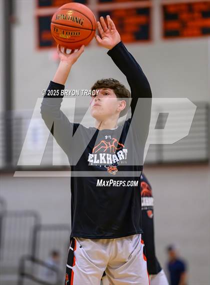 Thumbnail 3 in Cheyenne Wells vs. Elkhart photogallery.