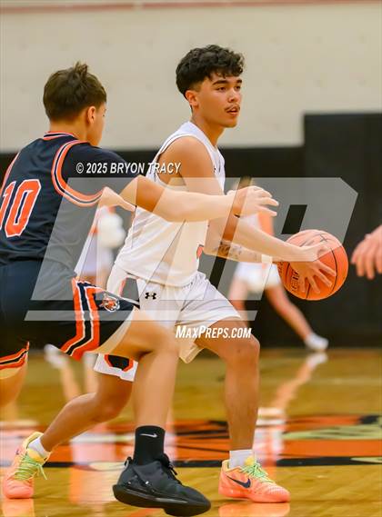 Thumbnail 3 in Cheyenne Wells vs. Elkhart photogallery.