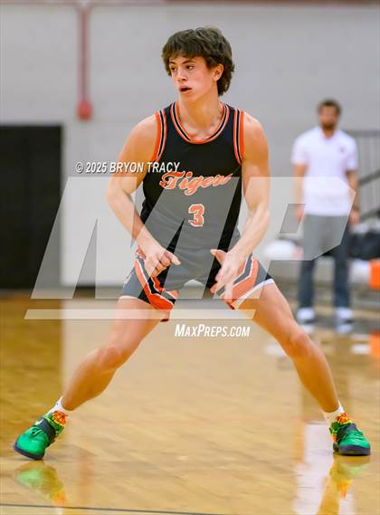 Thumbnail 3 in Cheyenne Wells vs. Elkhart photogallery.