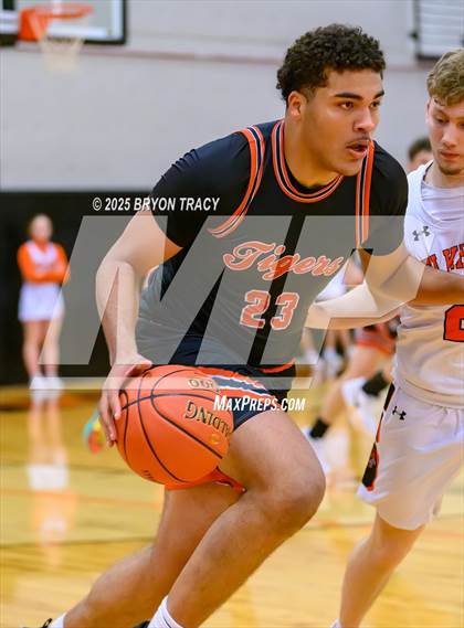 Thumbnail 1 in Cheyenne Wells vs. Elkhart photogallery.