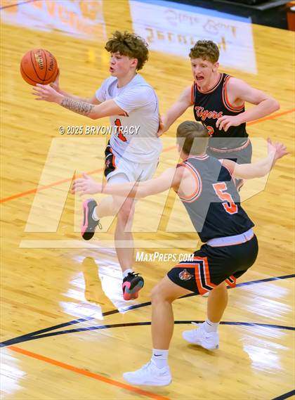 Thumbnail 2 in Cheyenne Wells vs. Elkhart photogallery.