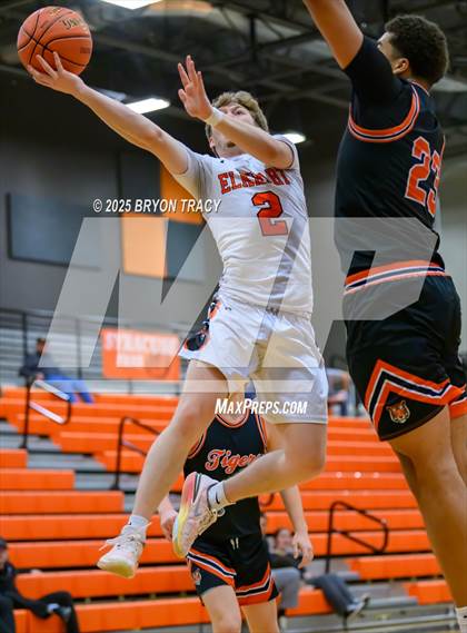 Thumbnail 3 in Cheyenne Wells vs. Elkhart photogallery.