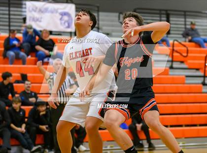 Thumbnail 3 in Cheyenne Wells vs. Elkhart photogallery.