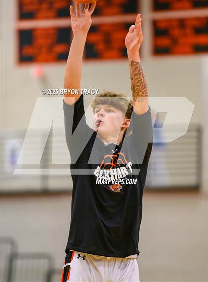 Thumbnail 1 in Cheyenne Wells vs. Elkhart photogallery.