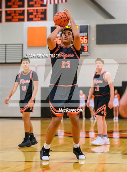 Thumbnail 3 in Cheyenne Wells vs. Elkhart photogallery.