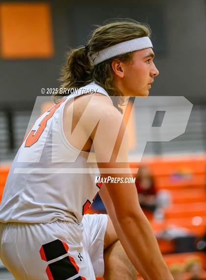 Thumbnail 3 in Cheyenne Wells vs. Elkhart photogallery.