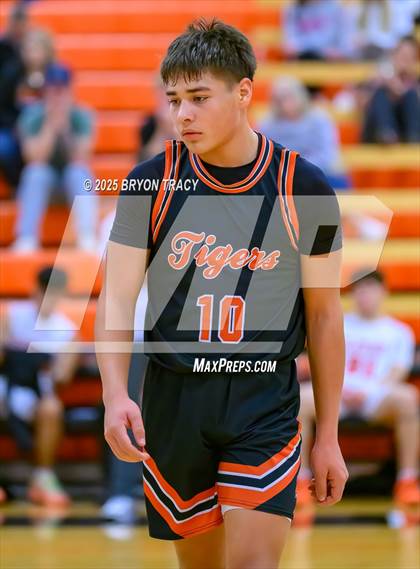 Thumbnail 1 in Cheyenne Wells vs. Elkhart photogallery.