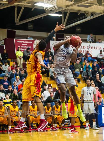 Thumbnail 2 in Yates vs. Lincoln (Spalding Hoophall Classic) photogallery.