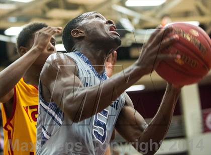 Thumbnail 1 in Yates vs. Lincoln (Spalding Hoophall Classic) photogallery.