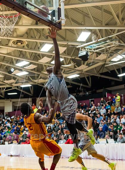 Thumbnail 3 in Yates vs. Lincoln (Spalding Hoophall Classic) photogallery.