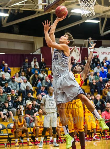 Thumbnail 3 in Yates vs. Lincoln (Spalding Hoophall Classic) photogallery.