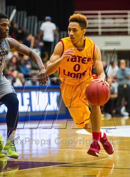 Thumbnail 3 in Yates vs. Lincoln (Spalding Hoophall Classic) photogallery.