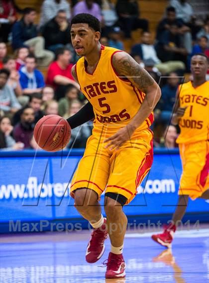 Thumbnail 1 in Yates vs. Lincoln (Spalding Hoophall Classic) photogallery.