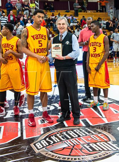 Thumbnail 3 in Yates vs. Lincoln (Spalding Hoophall Classic) photogallery.