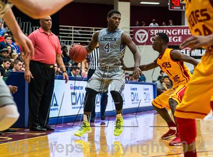 Thumbnail 2 in Yates vs. Lincoln (Spalding Hoophall Classic) photogallery.