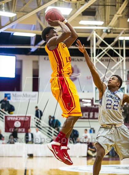 Thumbnail 1 in Yates vs. Lincoln (Spalding Hoophall Classic) photogallery.