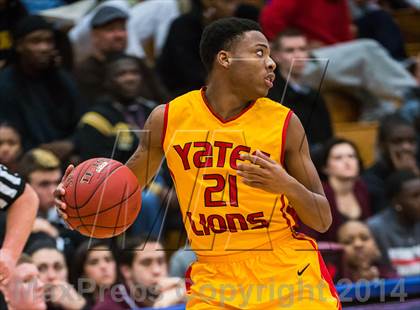 Thumbnail 2 in Yates vs. Lincoln (Spalding Hoophall Classic) photogallery.