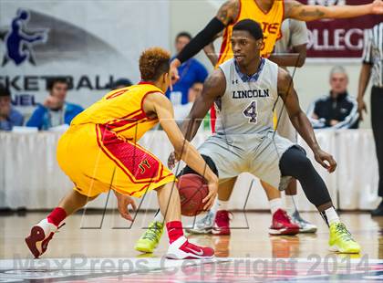Thumbnail 2 in Yates vs. Lincoln (Spalding Hoophall Classic) photogallery.