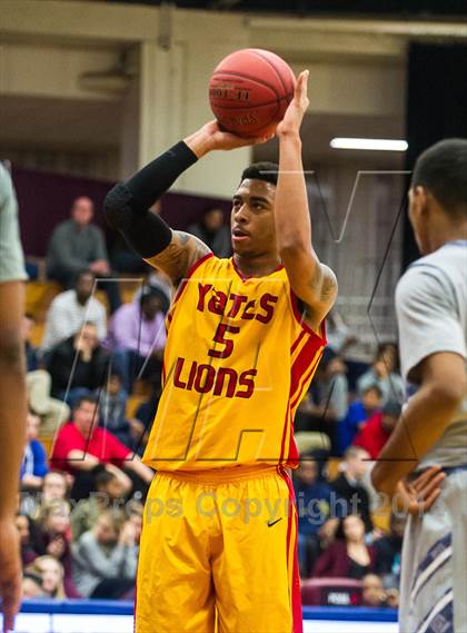 Thumbnail 3 in Yates vs. Lincoln (Spalding Hoophall Classic) photogallery.