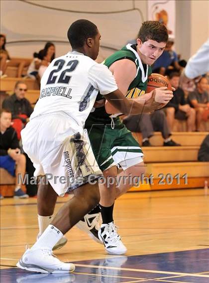 Thumbnail 1 in Bishop Manogue vs. Lincoln (MaxPreps Holiday Classic) photogallery.