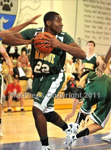 Thumbnail 2 in Bishop Manogue vs. Lincoln (MaxPreps Holiday Classic) photogallery.