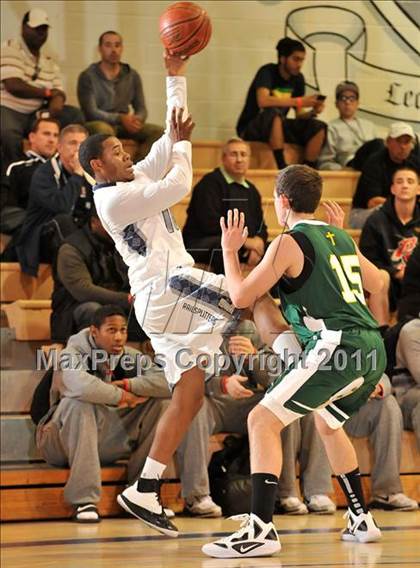 Thumbnail 1 in Bishop Manogue vs. Lincoln (MaxPreps Holiday Classic) photogallery.