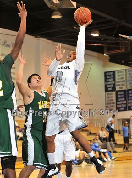 Thumbnail 1 in Bishop Manogue vs. Lincoln (MaxPreps Holiday Classic) photogallery.