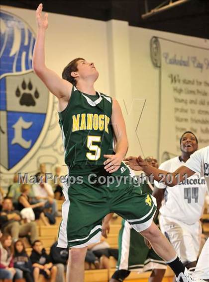 Thumbnail 2 in Bishop Manogue vs. Lincoln (MaxPreps Holiday Classic) photogallery.