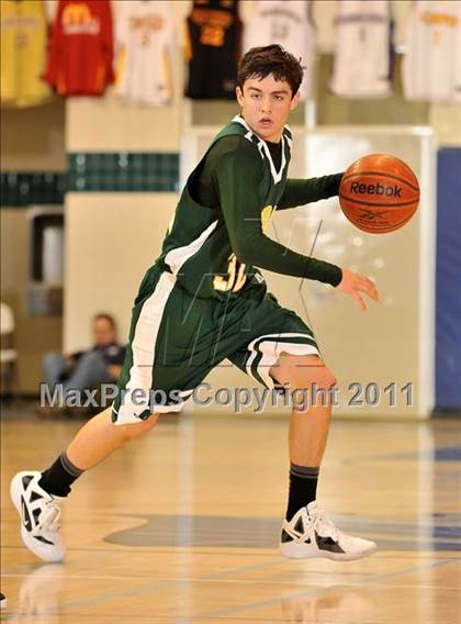 Thumbnail 3 in Bishop Manogue vs. Lincoln (MaxPreps Holiday Classic) photogallery.