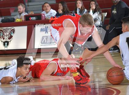 Thumbnail 3 in Bellarmine-Jefferson vs. Citrus Valley (Rancho Mirage Holiday Invitational) photogallery.
