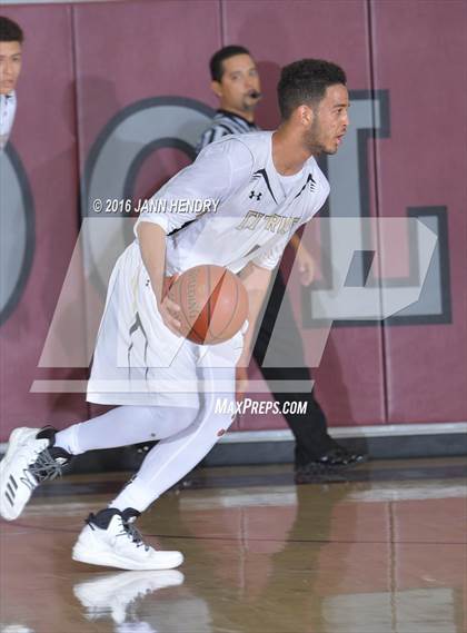 Thumbnail 2 in Bellarmine-Jefferson vs. Citrus Valley (Rancho Mirage Holiday Invitational) photogallery.