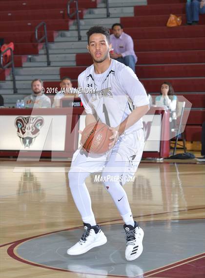 Thumbnail 1 in Bellarmine-Jefferson vs. Citrus Valley (Rancho Mirage Holiday Invitational) photogallery.