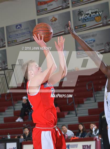 Thumbnail 1 in Bellarmine-Jefferson vs. Citrus Valley (Rancho Mirage Holiday Invitational) photogallery.