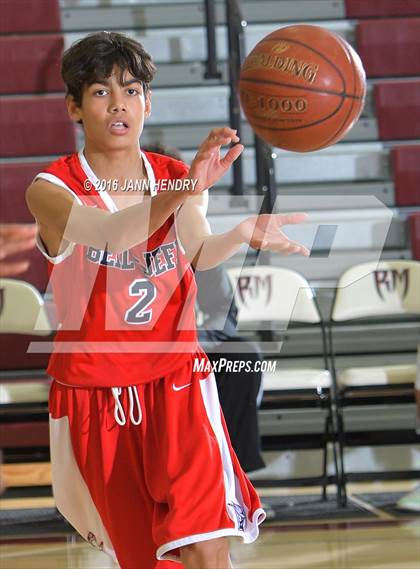 Thumbnail 3 in Bellarmine-Jefferson vs. Citrus Valley (Rancho Mirage Holiday Invitational) photogallery.