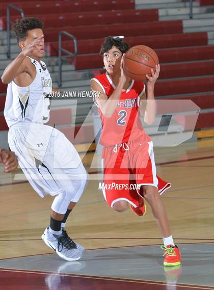 Thumbnail 1 in Bellarmine-Jefferson vs. Citrus Valley (Rancho Mirage Holiday Invitational) photogallery.
