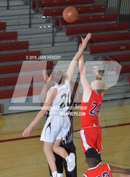 Thumbnail 1 in Bellarmine-Jefferson vs. Citrus Valley (Rancho Mirage Holiday Invitational) photogallery.