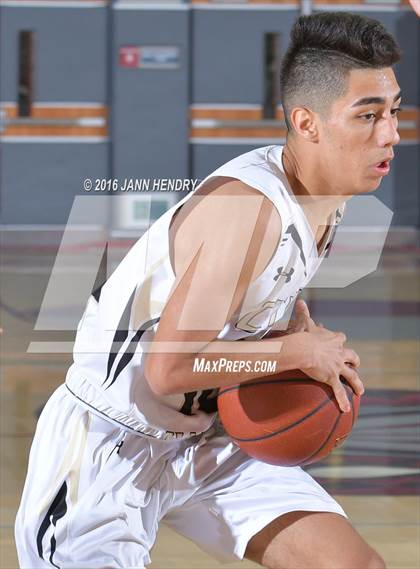 Thumbnail 1 in Bellarmine-Jefferson vs. Citrus Valley (Rancho Mirage Holiday Invitational) photogallery.