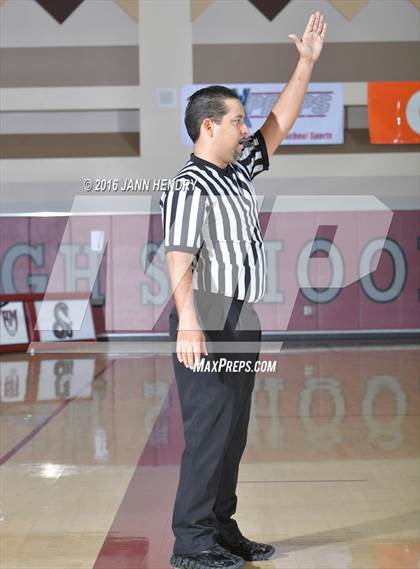 Thumbnail 3 in Bellarmine-Jefferson vs. Citrus Valley (Rancho Mirage Holiday Invitational) photogallery.