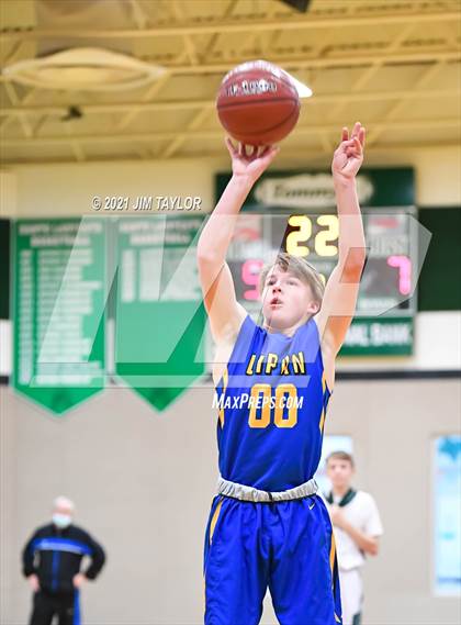 Thumbnail 3 in Lipan @ Santo photogallery.