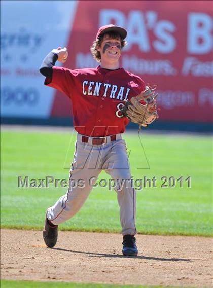 Thumbnail 1 in Lancaster Country Day vs Reading Central Catholic (Class A District 3 Championships) photogallery.