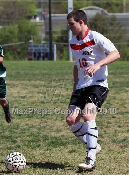 Thumbnail 2 in Maryville vs Notre Dame (Bearden Invitational) photogallery.