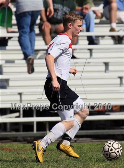 Thumbnail 2 in Maryville vs Notre Dame (Bearden Invitational) photogallery.