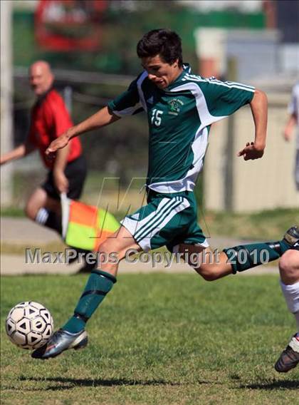 Thumbnail 3 in Maryville vs Notre Dame (Bearden Invitational) photogallery.